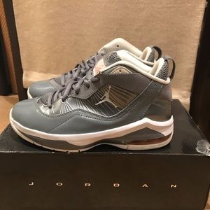 NIKE JORDAN MELO M8 Cool Grey/White
